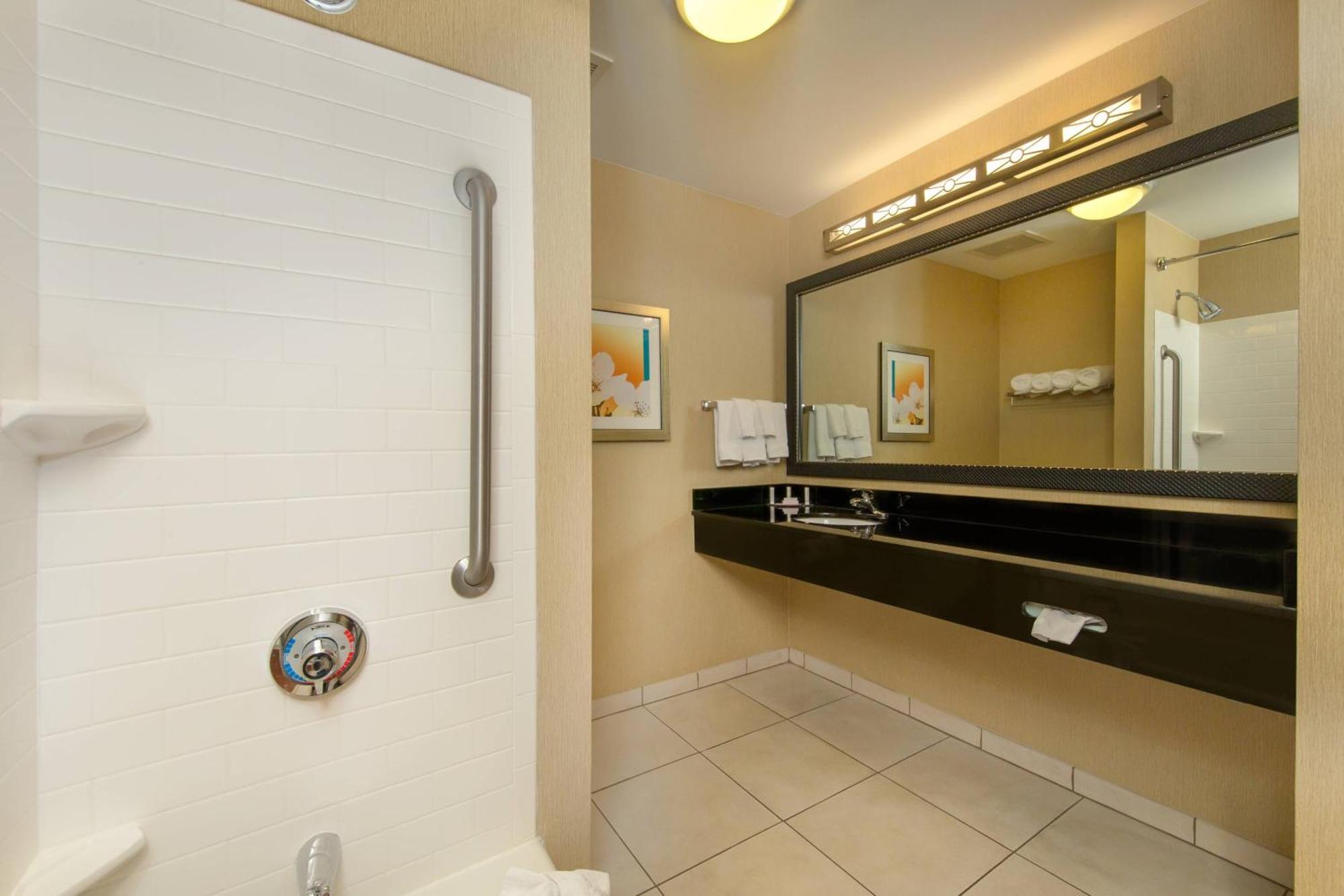 Fairfield Inn And Suites Cleveland Esterno foto