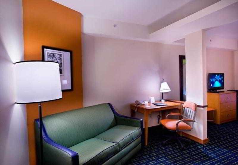 Fairfield Inn And Suites Cleveland Camera foto