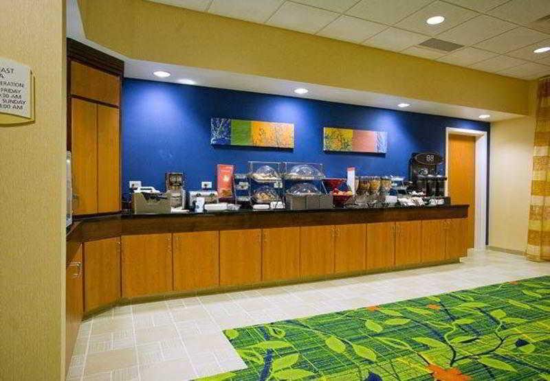Fairfield Inn And Suites Cleveland Ristorante foto